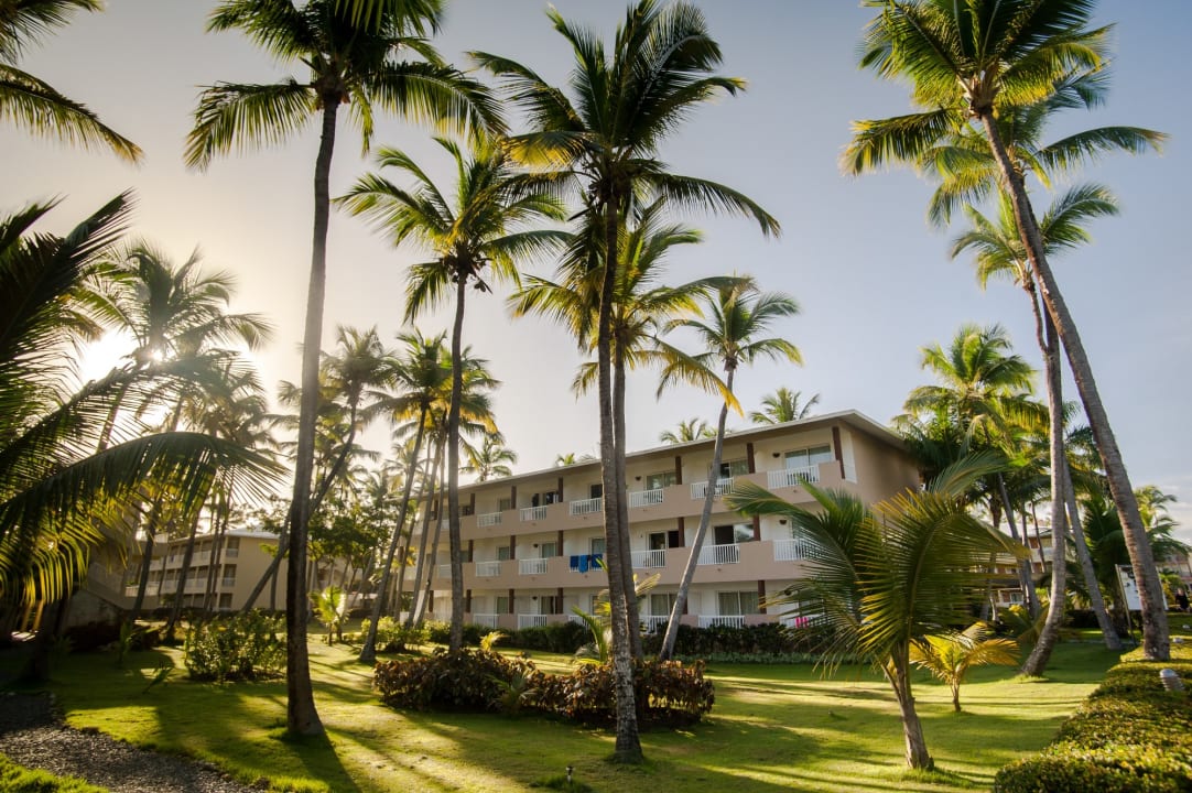 Außenansicht Grand Sirenis Punta Cana Resort & Aquagames