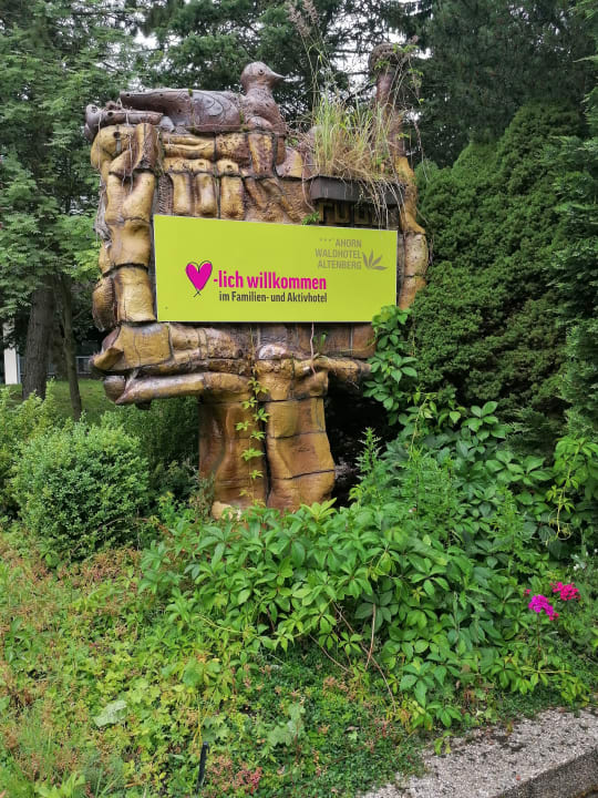 Außenansicht AHORN Waldhotel Altenberg