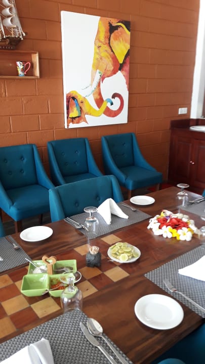 Esstisch Hiru Mudra Resort