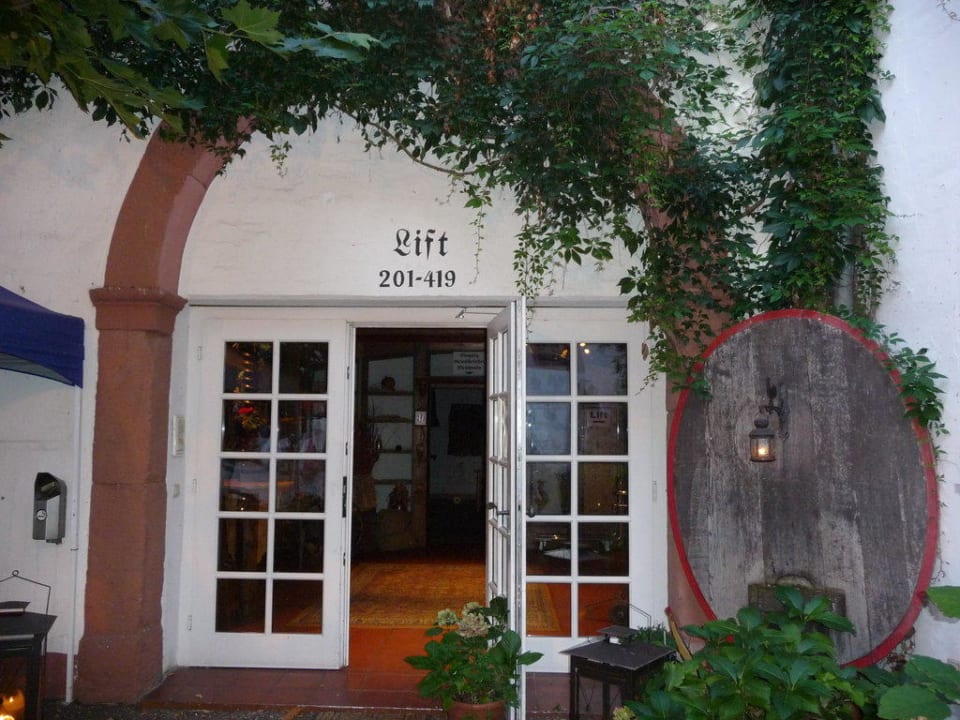 Eingang Hotel Deutschherrenhof