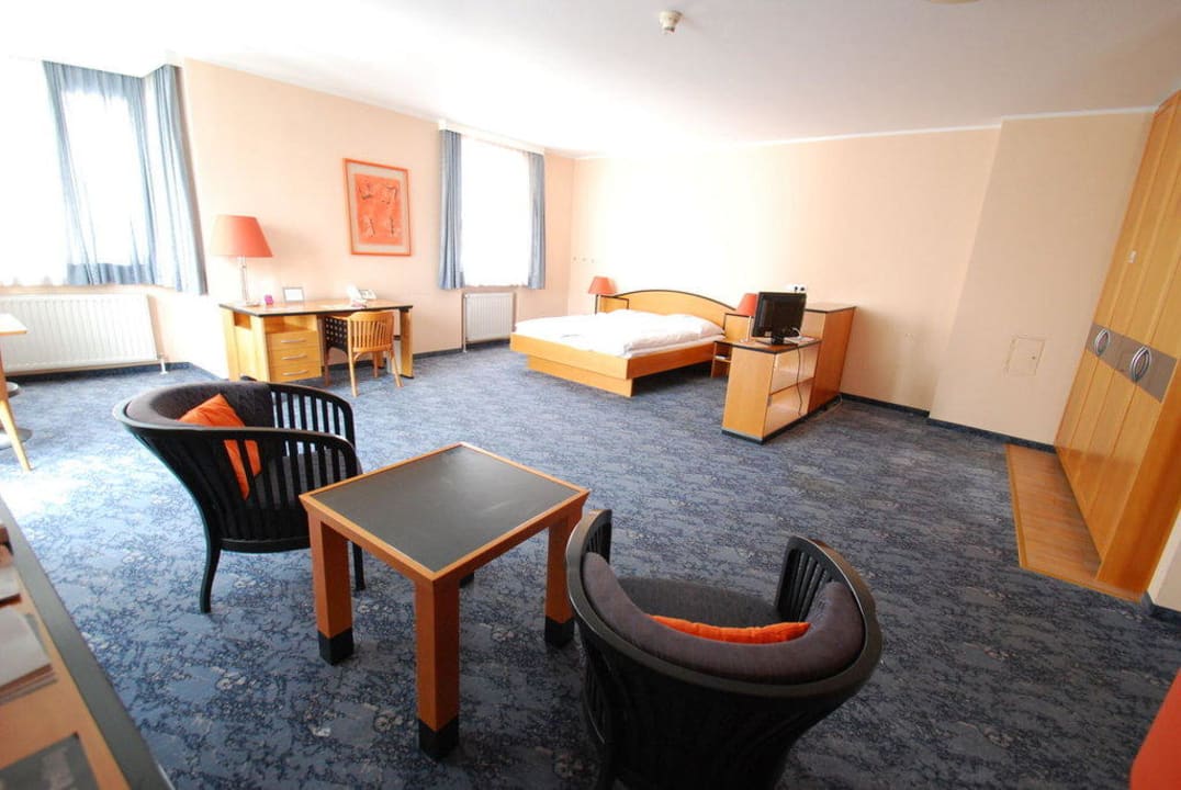 Riesiges Zimmer Landgraf Hotel & Loft