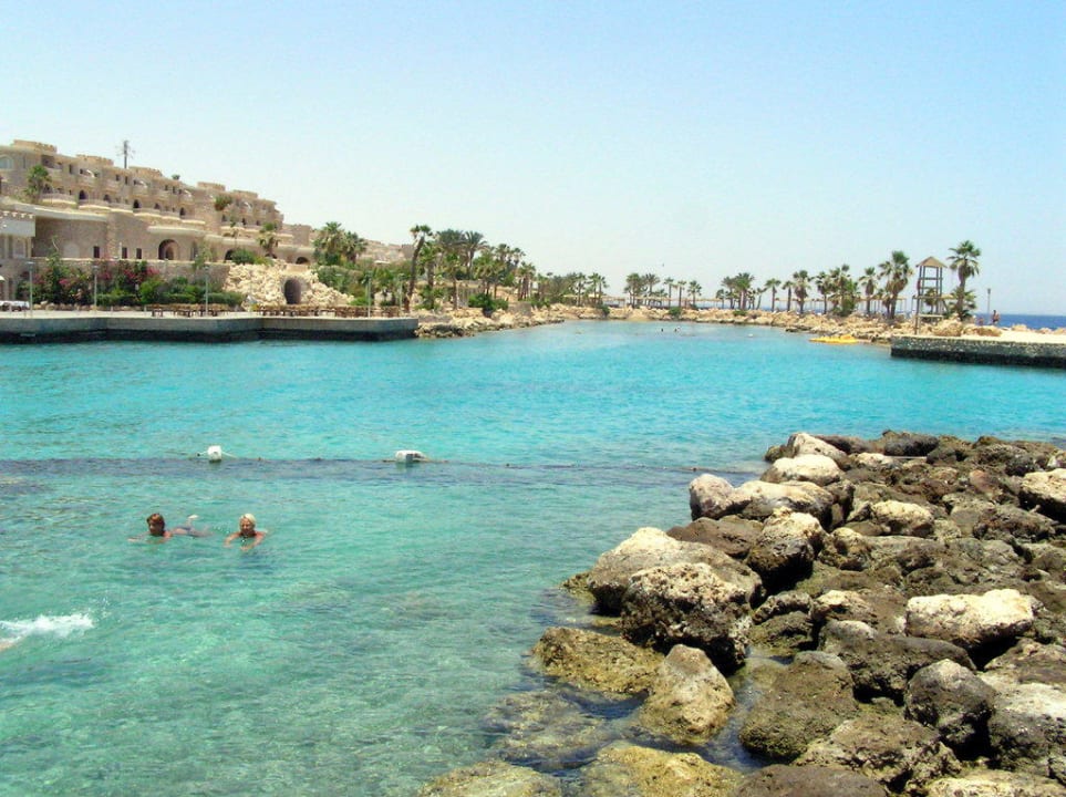 Панорама центральной части отеля Pickalbatros Citadel Resort