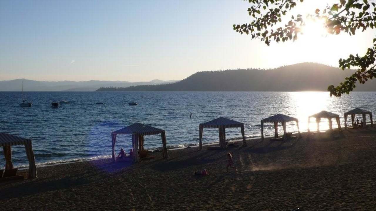 Sonnenuntergang am Lake Tahoe Hotel Hyatt Regency Lake Tahoe Resort, Spa and Casino
