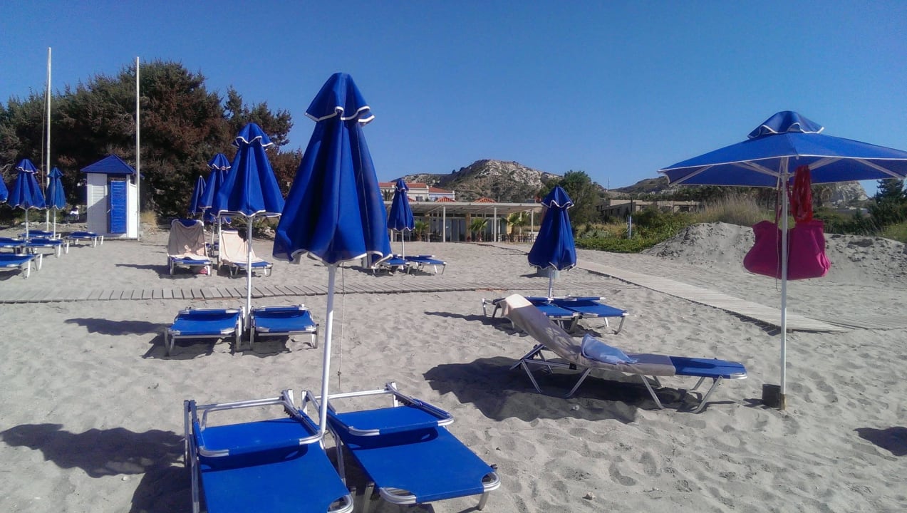 Mit Blick auf die Beachbar Porto Bello Royal