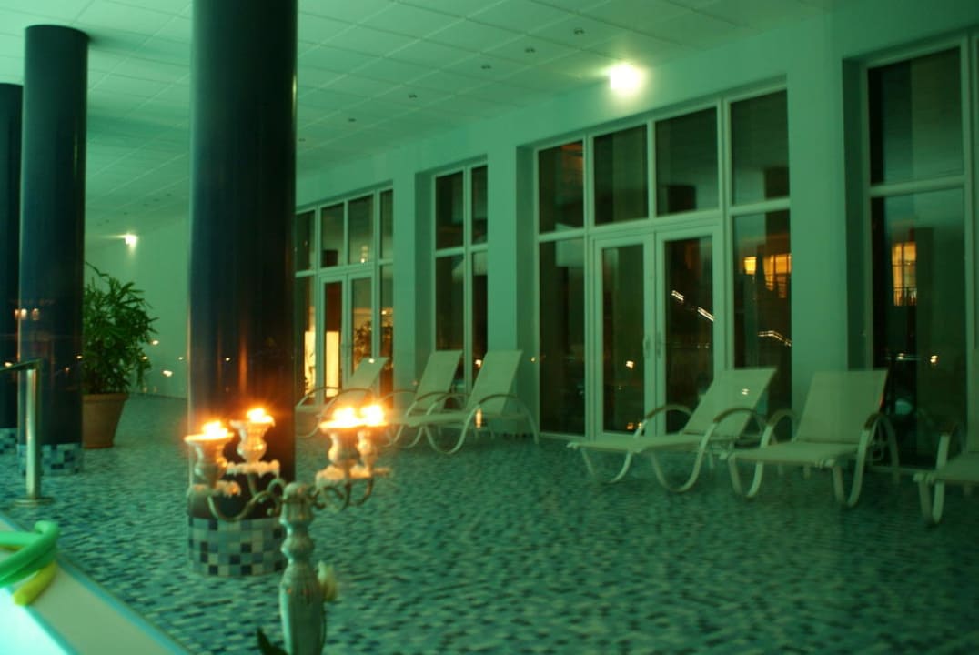 Schwimmbad Precise Resort Hafendorf Rheinsberg