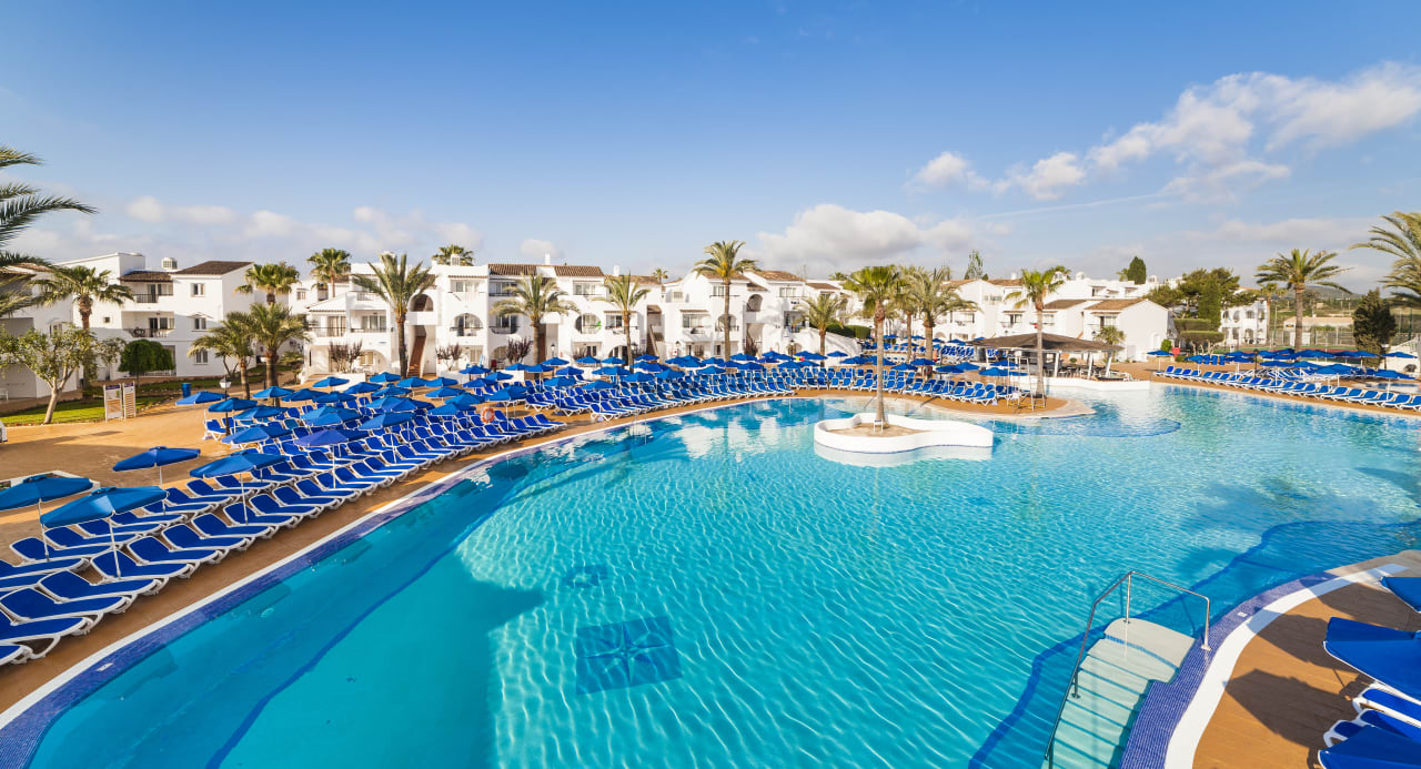 Pool Globales Bouganvilla