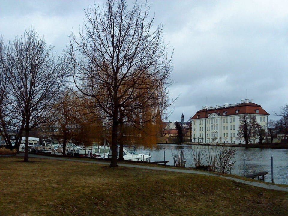 Ausblick vom Stellplatz Hotel Schloss Köpenick by Golden Tulip