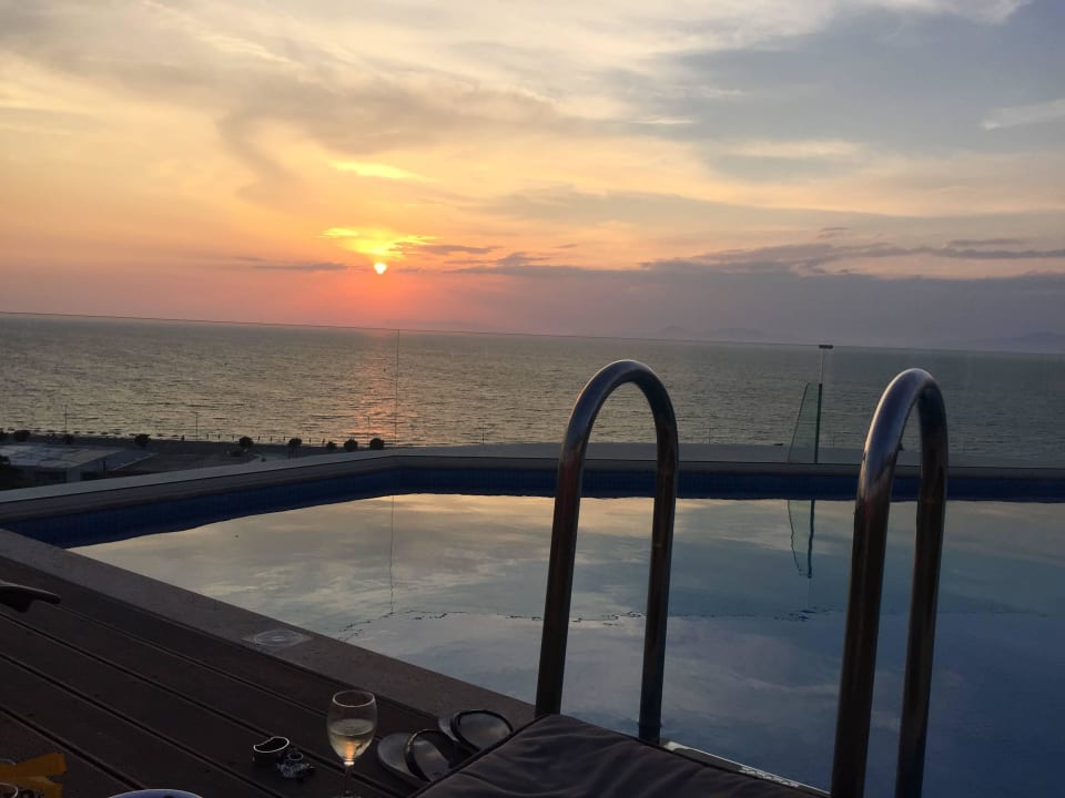 Sonnenuntergang  Atrium Platinum Luxury Resort Hotel & Spa