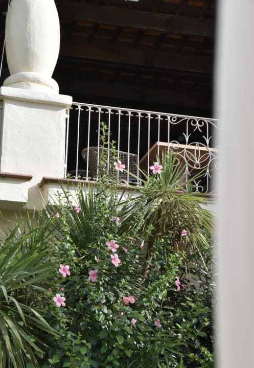 Ausblick Forte Village  - Bouganville