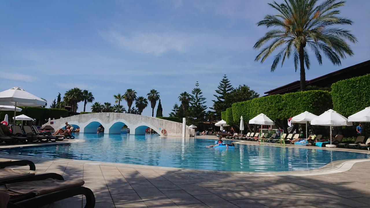 Pool Club Grand Side