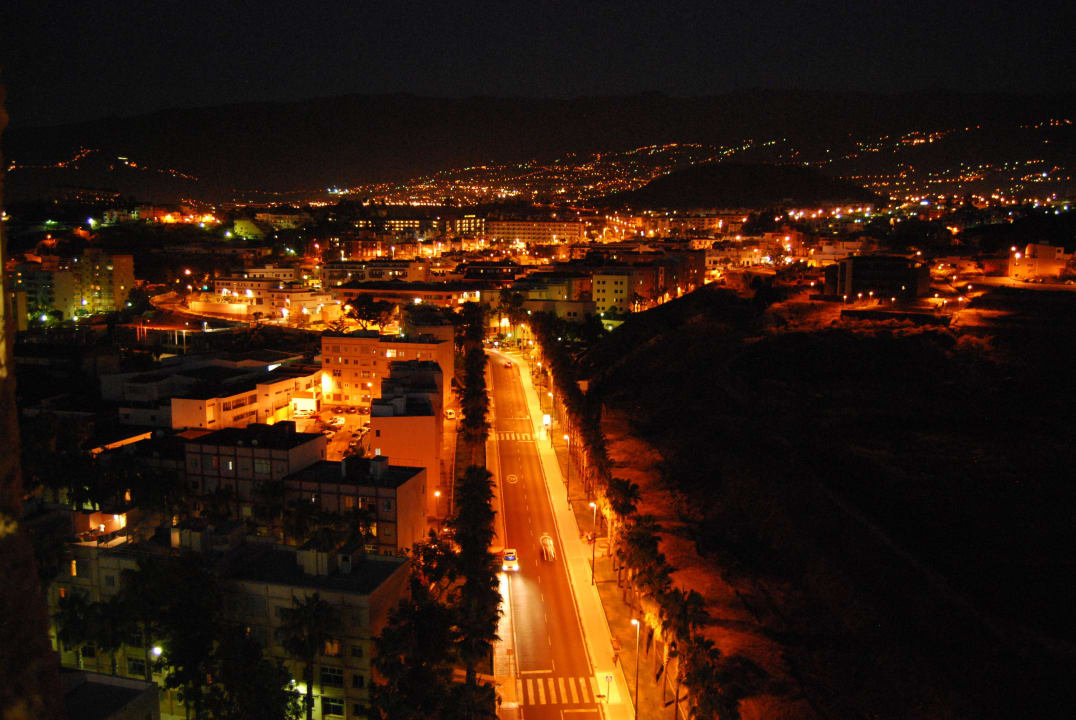 Blick aus dem Balkon nachts Be Live Tenerife - Adults only