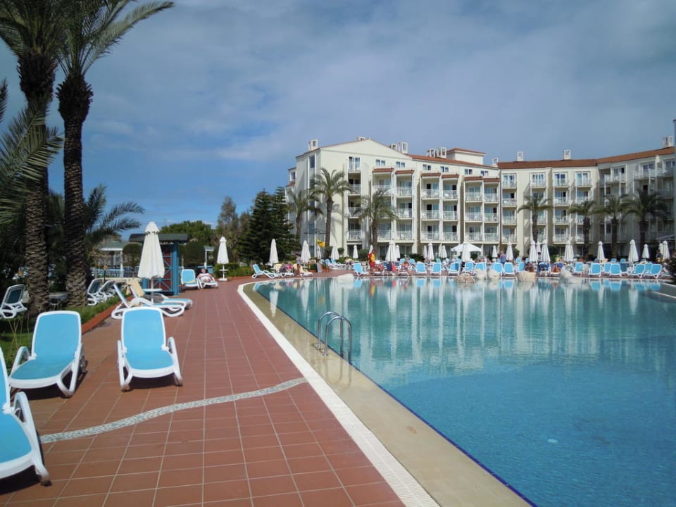 Ausblick auf die Poolanlage PALOMA Perissia