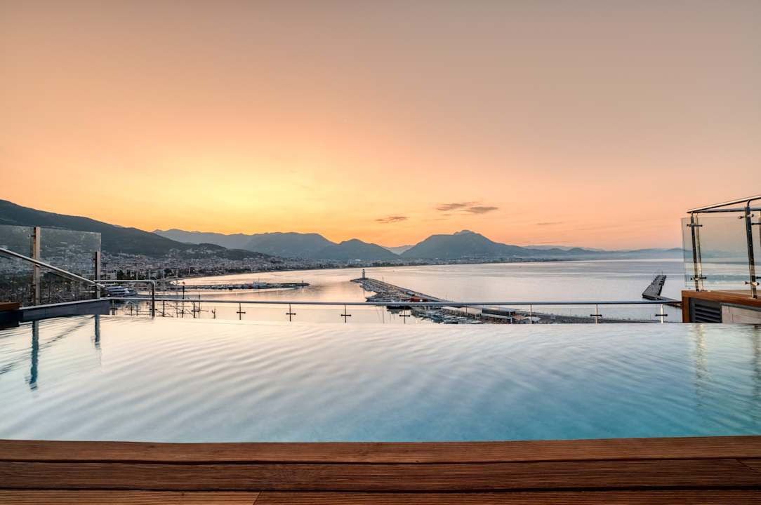 Pool Numa Port Hotel