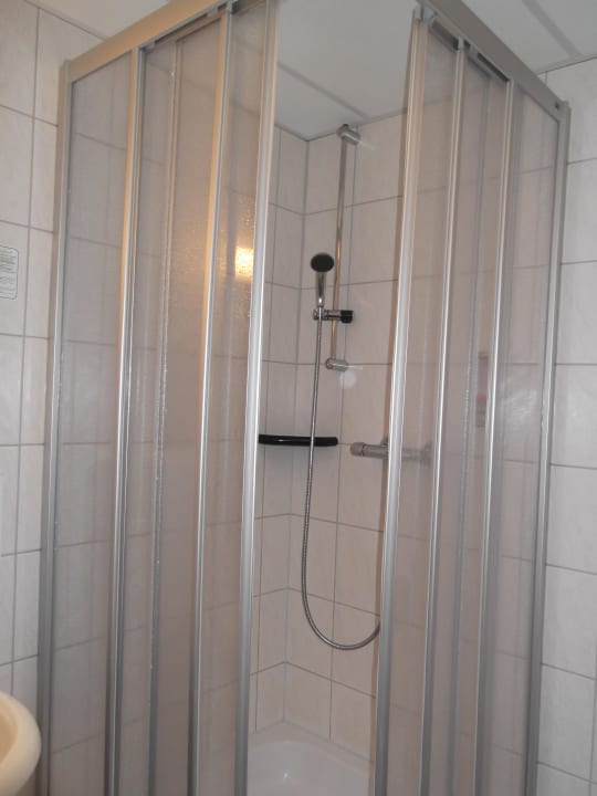 Dusche REGIOHOTEL Schanzenhaus Wernigerode