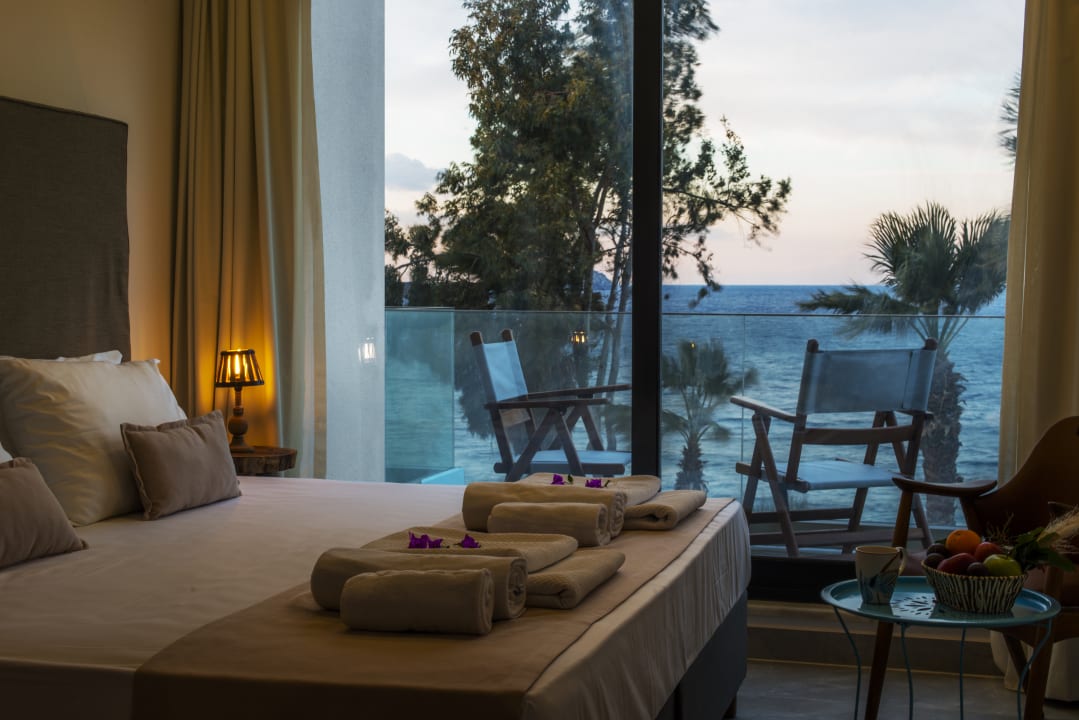 Zimmer La Local Beach & Hotel