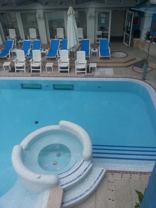 Whirlpool Hotel Astro