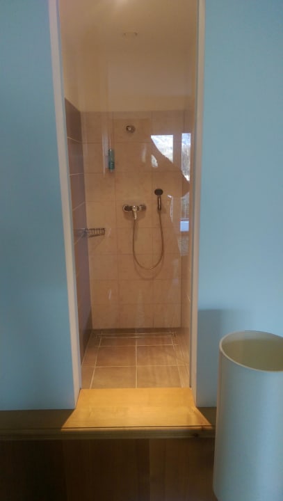 Vom Schlafzimmer in die Dusche Gartenhotel Pfeffel
