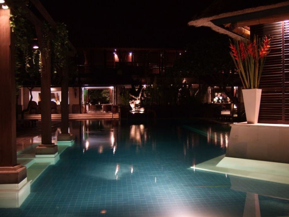 Das Puri bei Nacht Puri Santrian