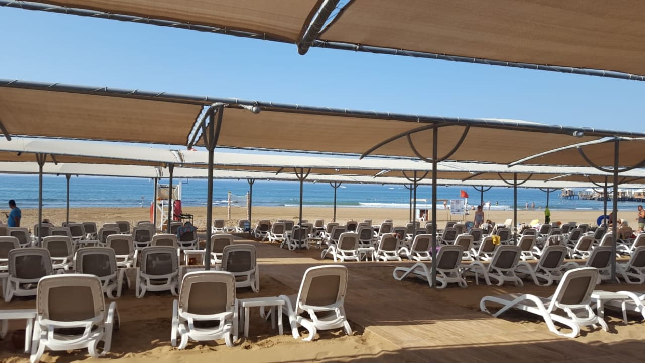Strand Mary Hotel Side