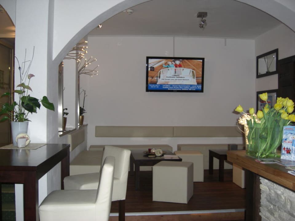 Lounge Dahoam by Sarina - Hotel & Suites