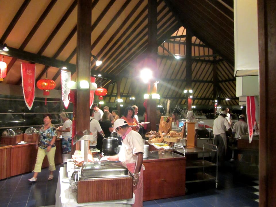 Reichhaltiges Buffet Adaaran Club Rannalhi - All Inclusive