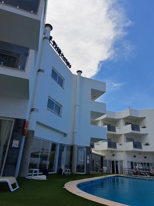 Pool THB Gran Bahía