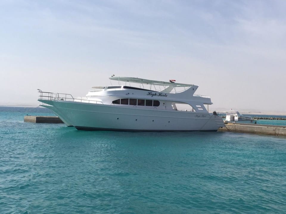 Hotel Boot  ROBINSON SOMA BAY