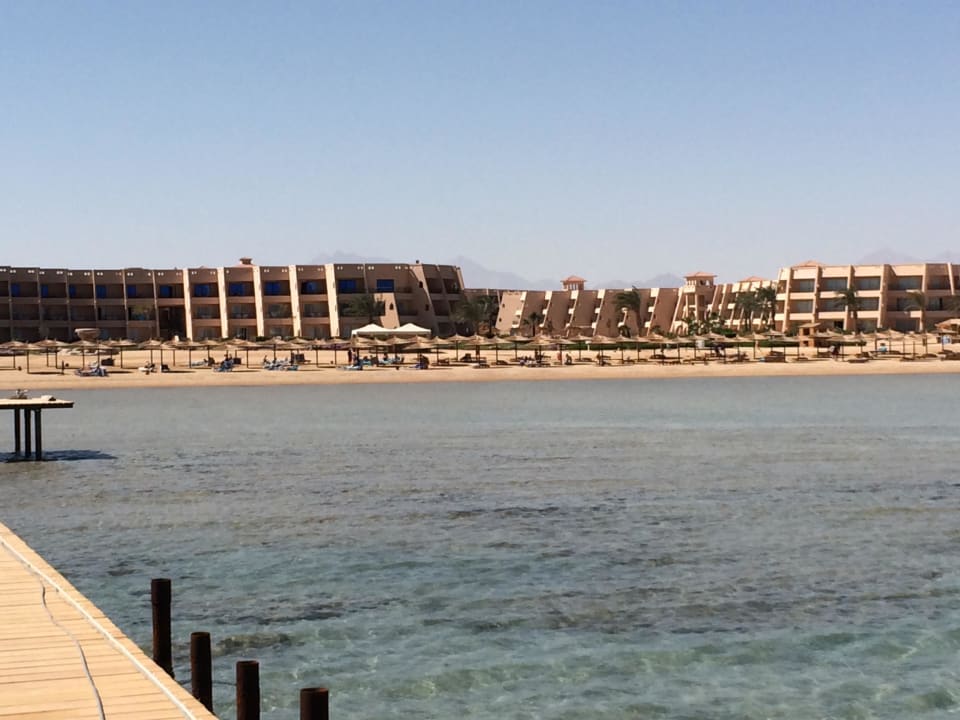Strand  Jasmine Palace Resort & Spa
