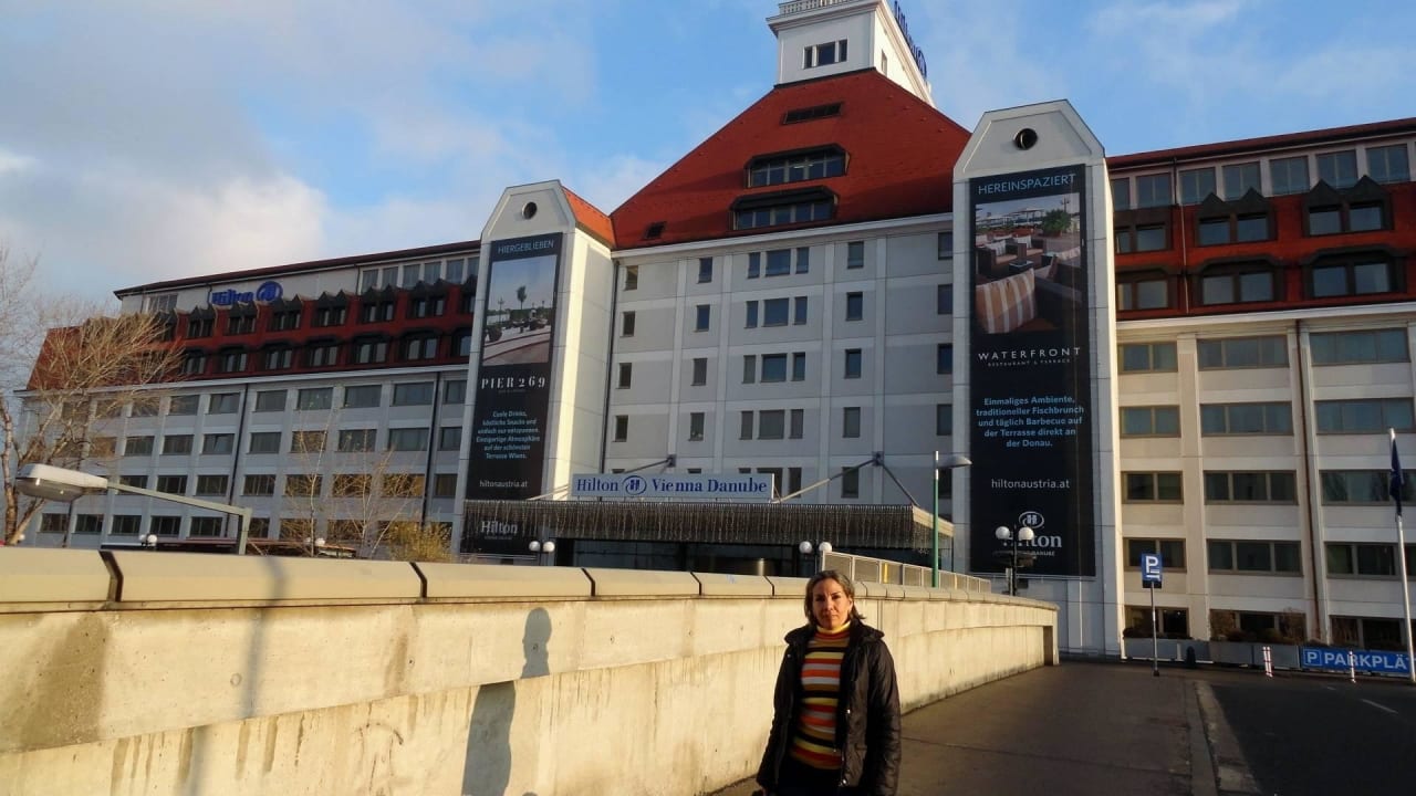 Front view Hilton Vienna Waterfront