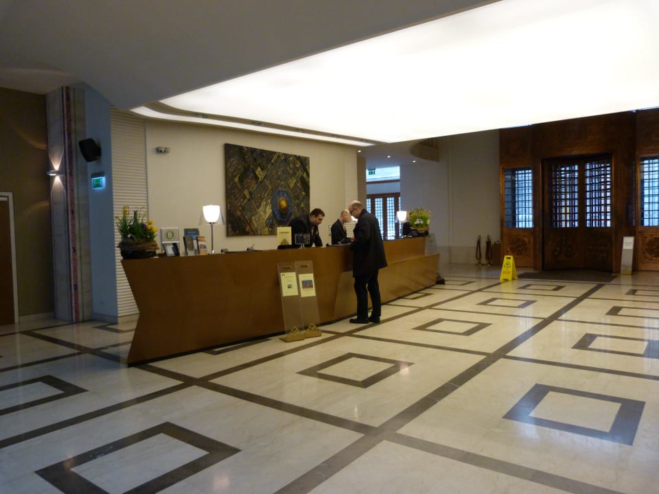 Rezeption Continental Hotel Budapest