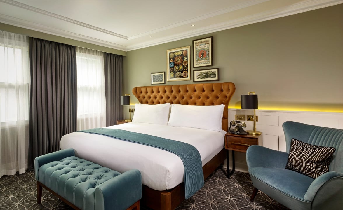Zimmer 100 Queen's Gate Hotel London Kensington, Curio Collection by Hilton