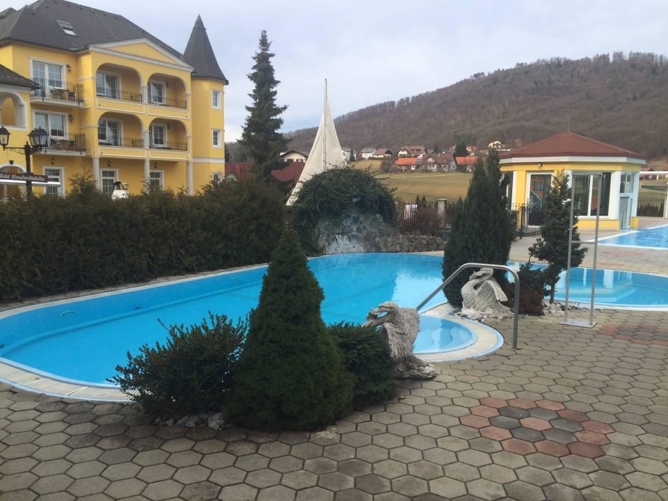Aussenpoolanlagen Schlössl Hotel Kindl