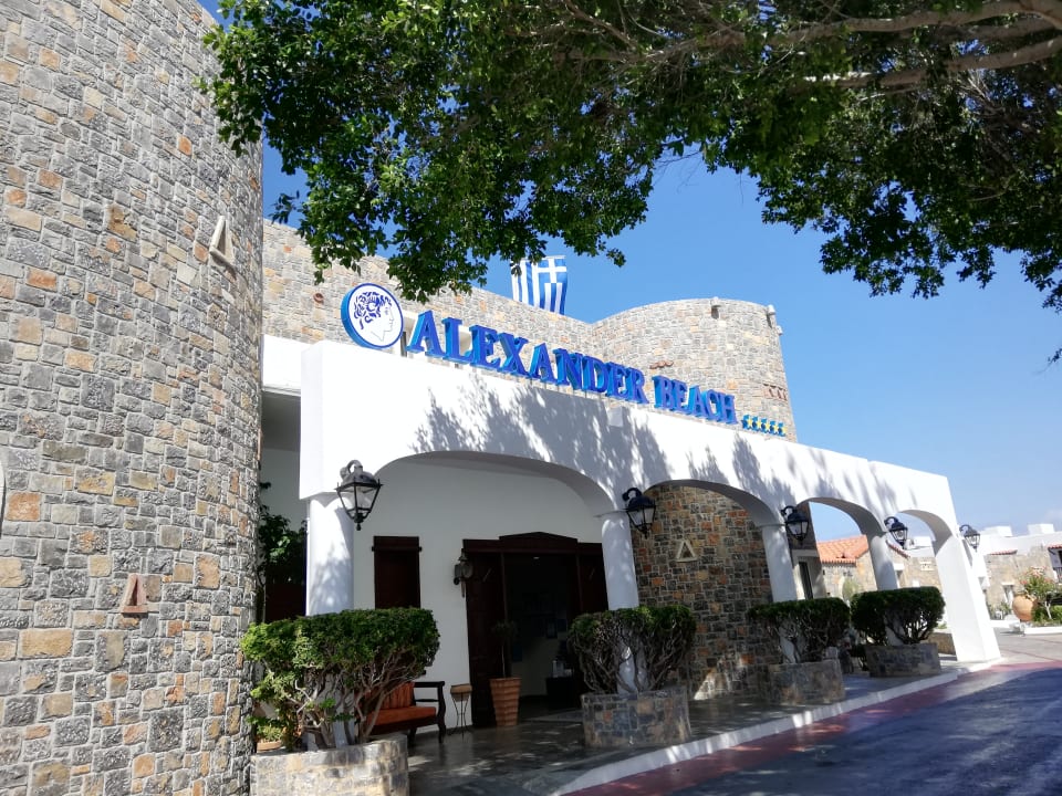 Außenansicht Alexander Beach Hotel & Village Resort