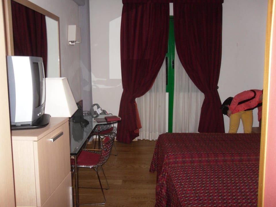 Großes Fenster West Point Airport Hotel