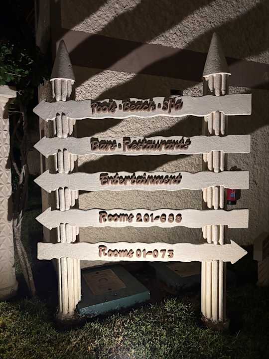 Außenansicht Neptune Village Beach Resort & Spa