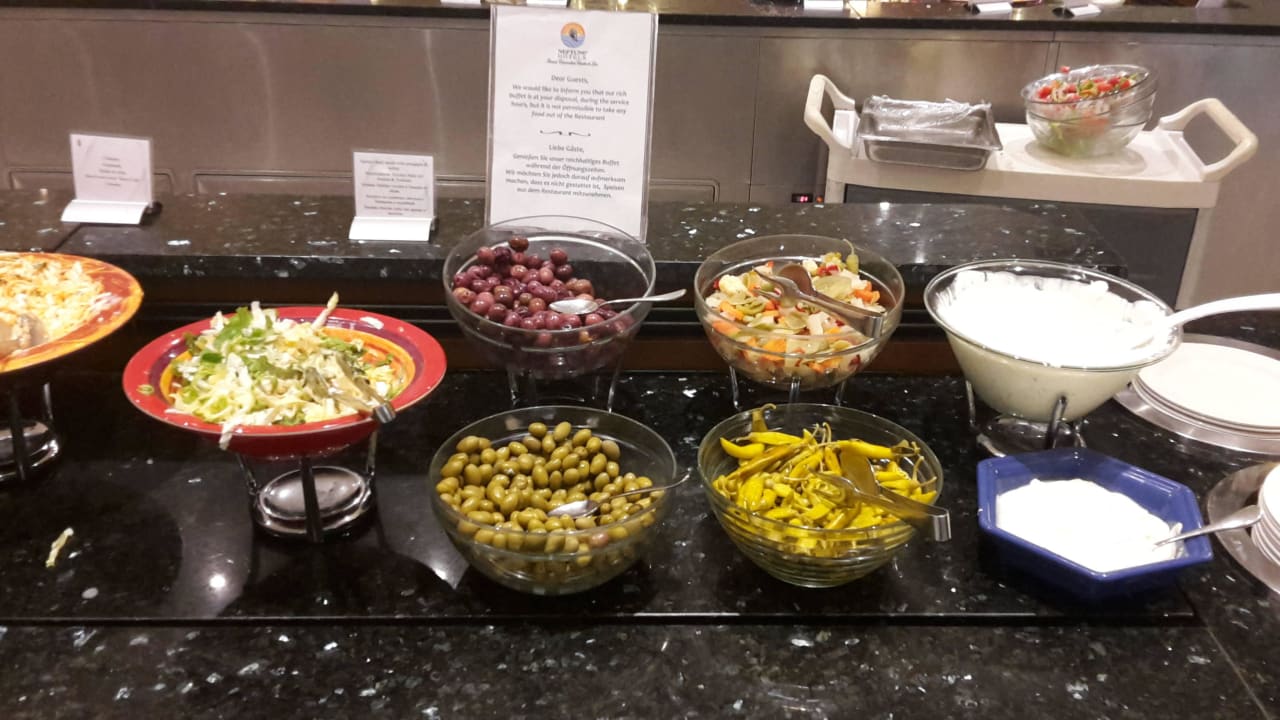 Salat  Neptune Luxury Resort