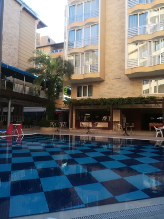 Pool Tac Premier Hotel & Spa