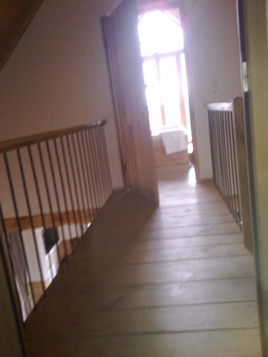 Vom Schlafzimmer zum Bas Bergdorf LiebesGrün