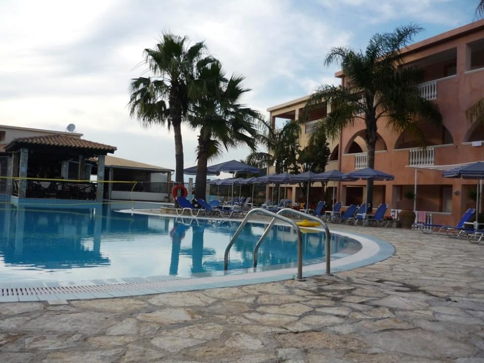 Basen i bar Hotel Zante Village