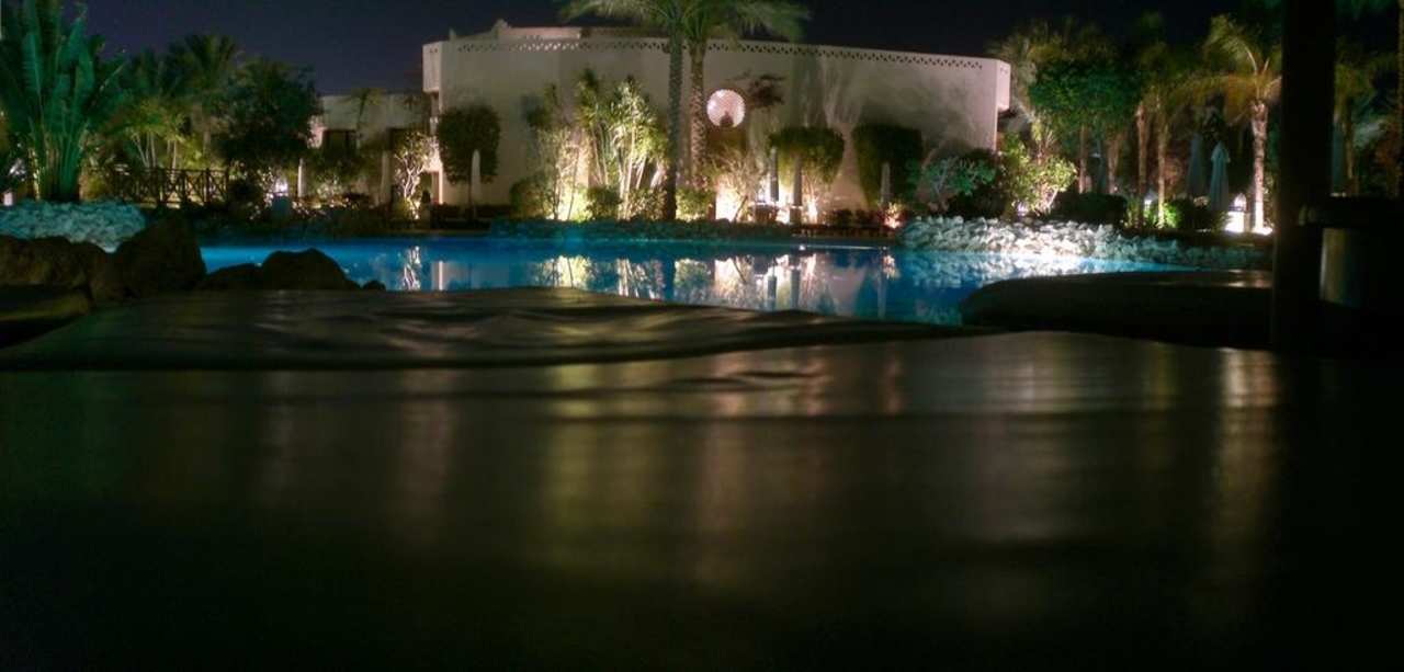 Pool am Abend Ghazala Gardens