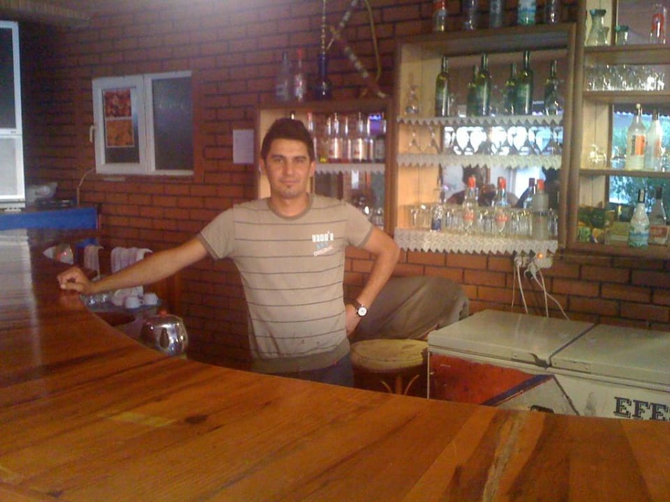 Unser fleißiger Kellner Hotel Özgürhan