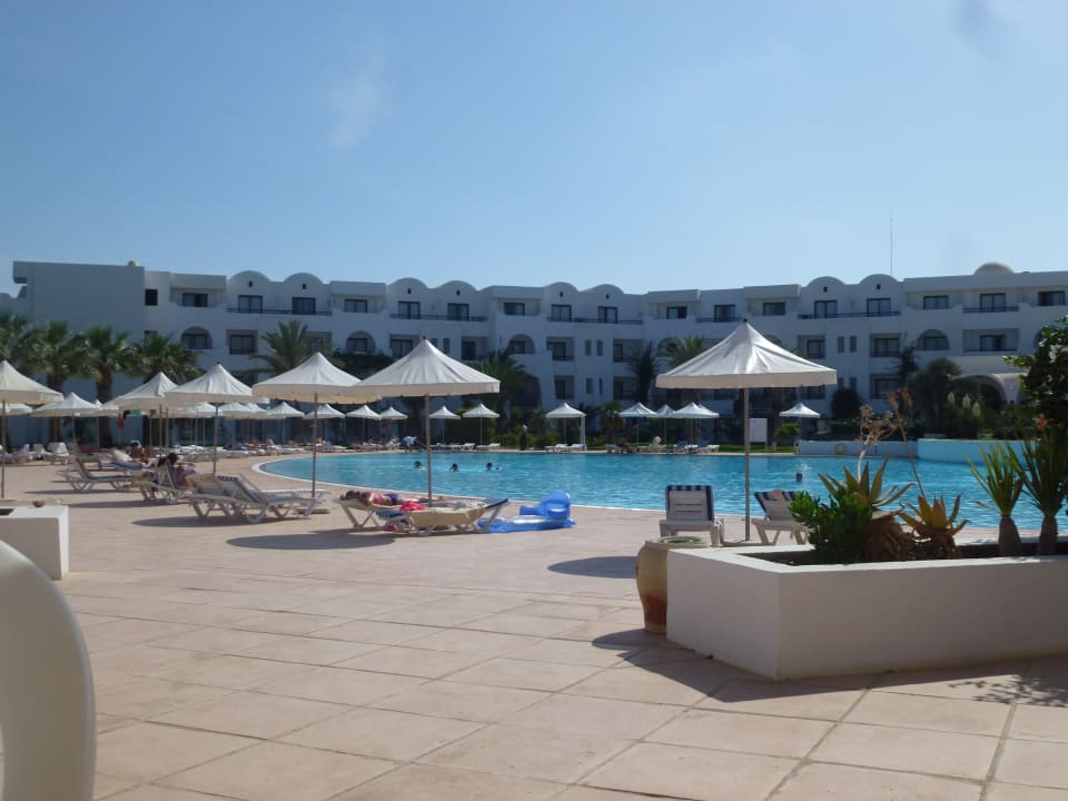 Pool Club Palm Azur