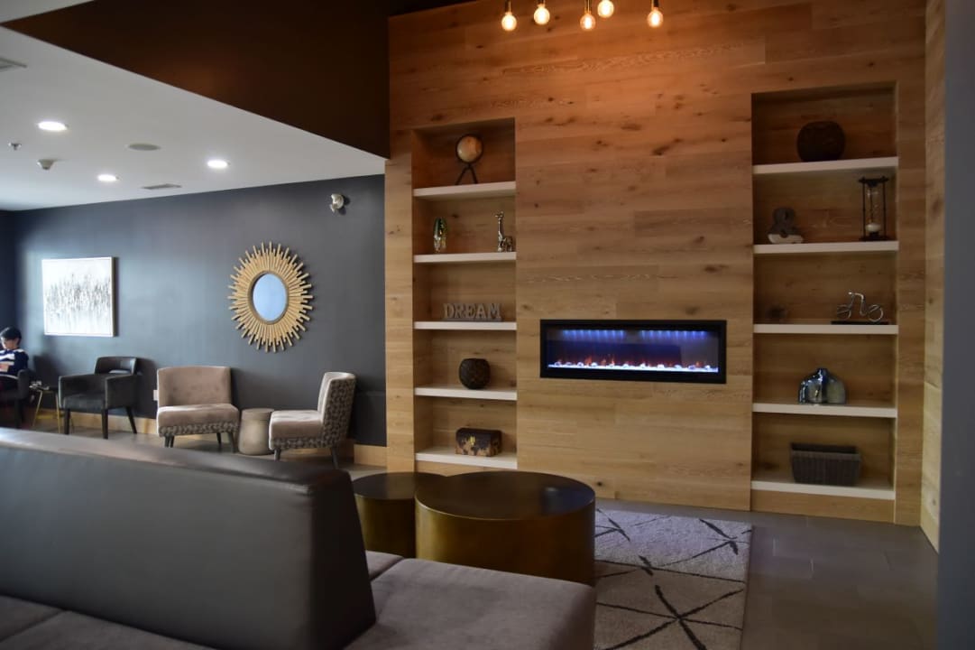 Lobby Country Inn & Suites by Radisson, Niagara Falls