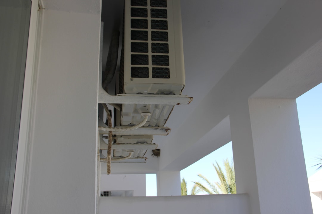 Klimaanlage total vergammelt Sandy Beach Resort