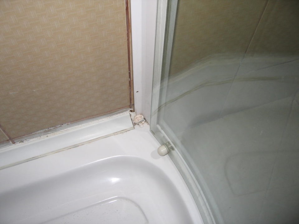 Schimmel im Duschbereich Mira Meridia Beach Hotel