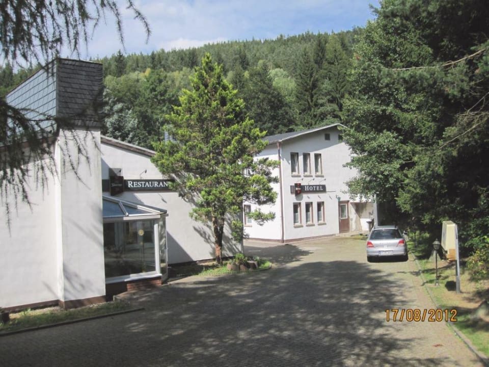 Berghotel Einfahrt Berghotel Mellenbach