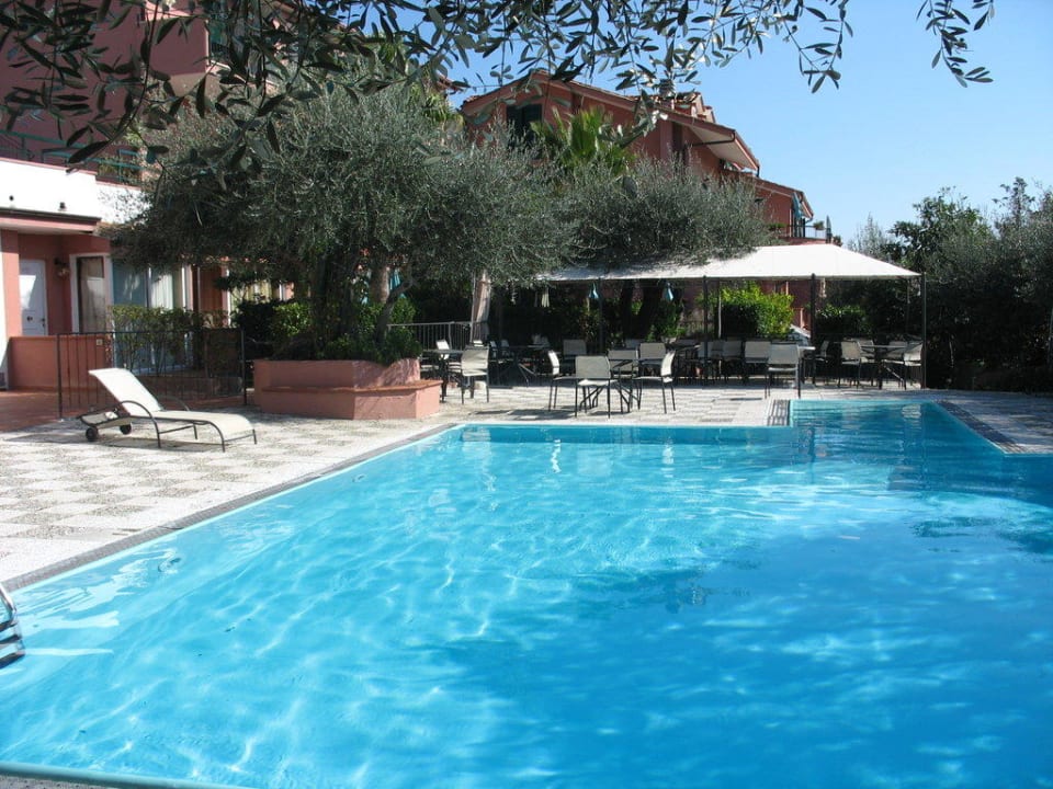 Pool und Anlage Villa Giada Resort