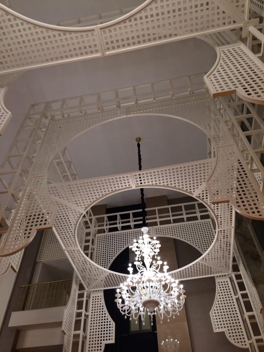 Schön Well Palace Side