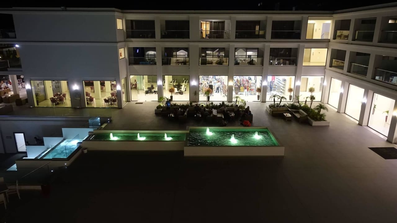 Aussenbereich Asterias Beach Resort