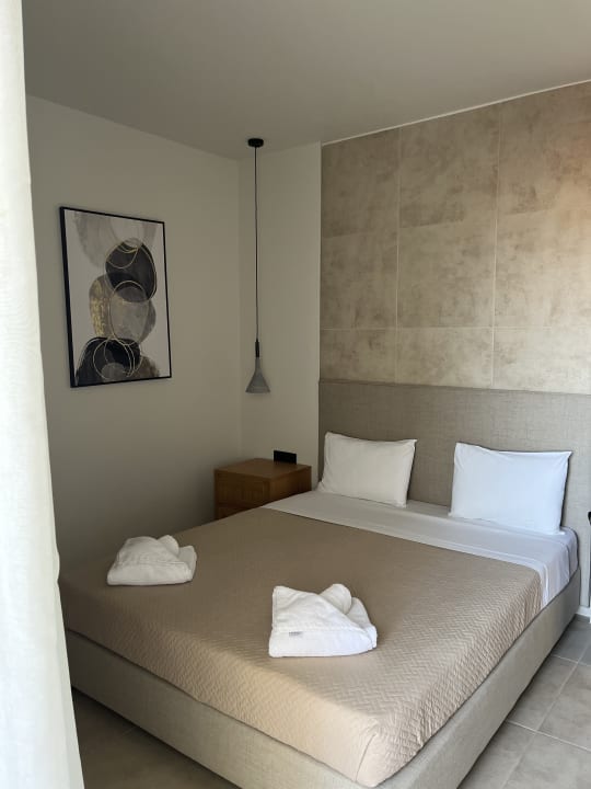 Zimmer Petritos Rooms and Studios